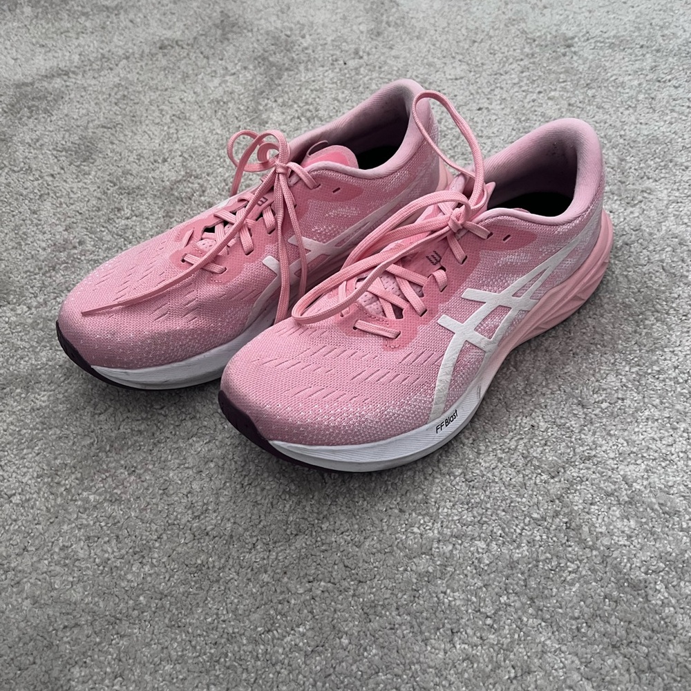 ASICS Dynablast 3 - Frosted Rose/ White
- Athletic Shoes - Women’s 8 - Like New